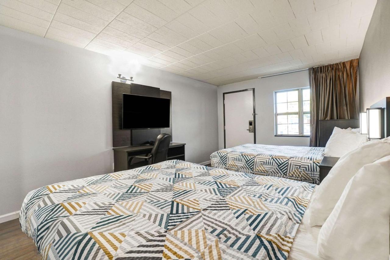 6 Carlisle, Pa - Cumberland Valley Hotel